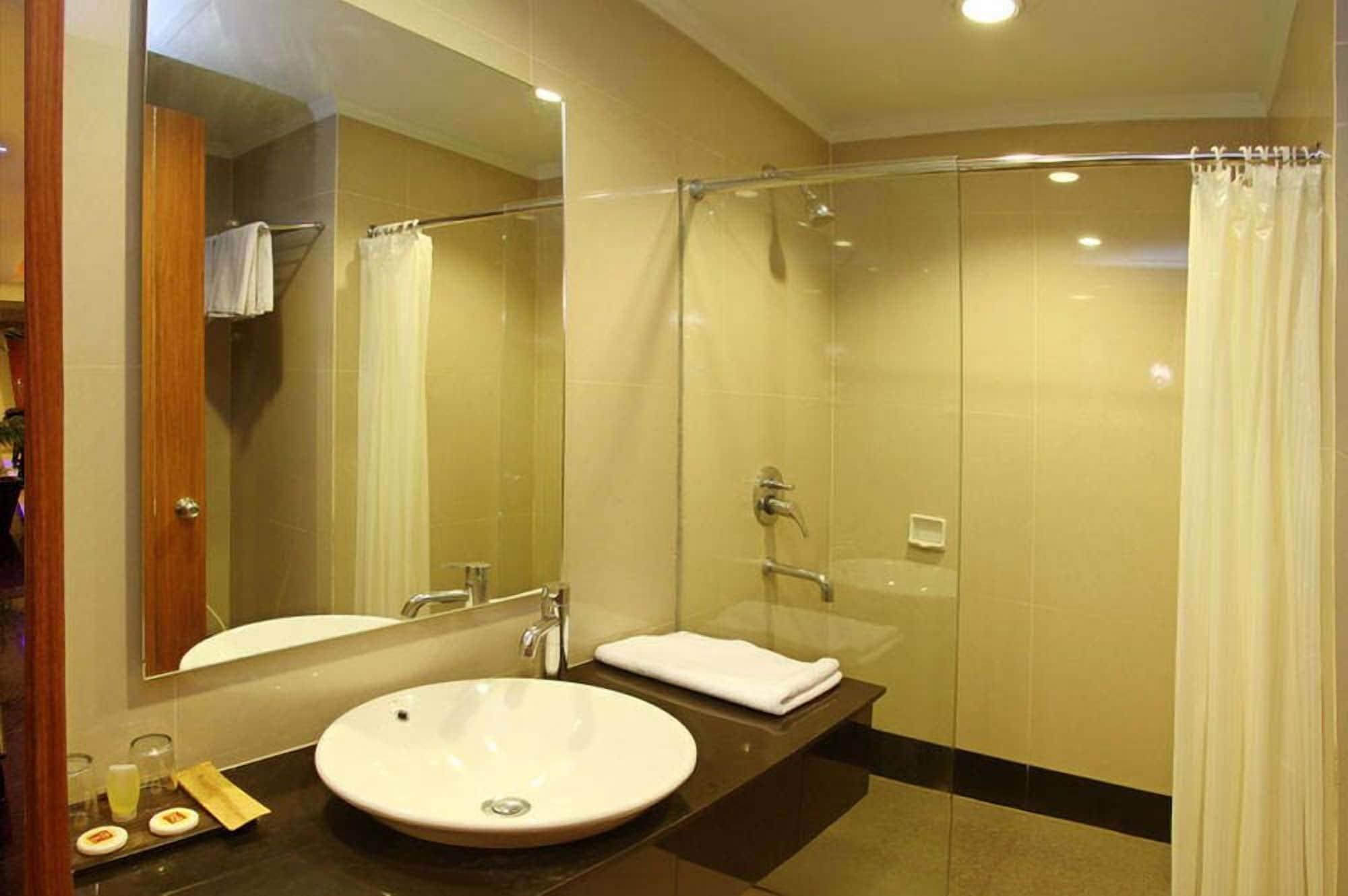 Hotel Pangeran City Padang  Zewnętrze zdjęcie